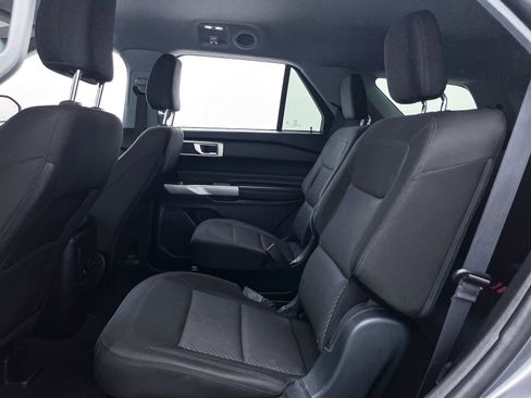 Used 2023 Ford Explorer XLT image 35