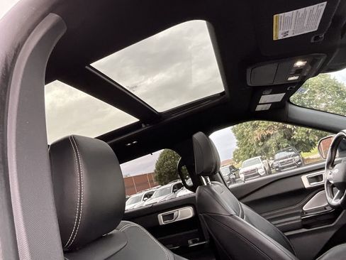 Used 2021 Ford Explorer ST w/ ST Street Pack image 13