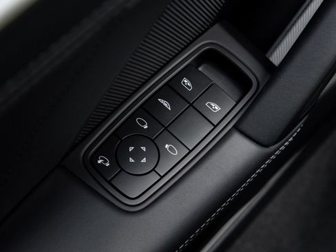 Certified 2025 Porsche 911 Carrera GTS RWD image 21