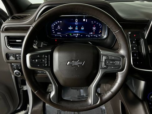 Used 2022 Chevrolet Tahoe Z71 w/ Luxury Package AWD/4WD image 15