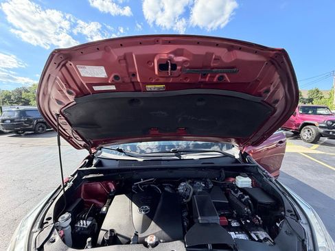 Used 2018 Toyota Highlander SE AWD/4WD image 48