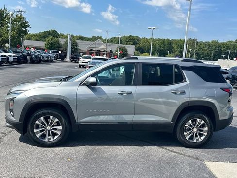Used 2025 Chevrolet Equinox LT w/ Convenience Package II AWD/4WD image 7