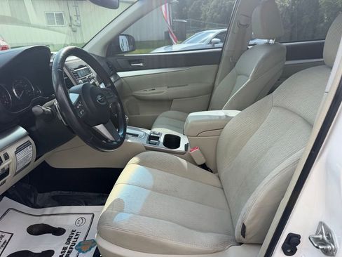 Used 2011 Subaru Legacy 2.5i Premium AWD/4WD image 10