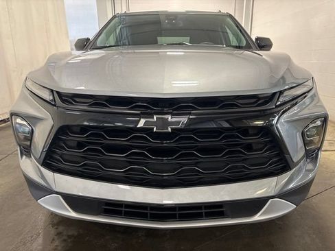 Used 2024 Chevrolet Blazer LT w/ Convenience Package AWD/4WD image 2