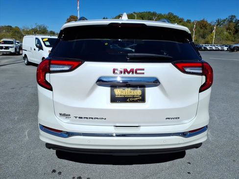 Used 2022 GMC Terrain Denali w/ Denali Premium Package image 17