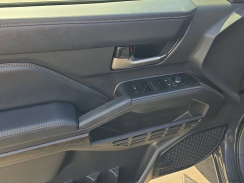 Used 2024 Toyota Tacoma Limited w/ Limited Package (LT) image 13