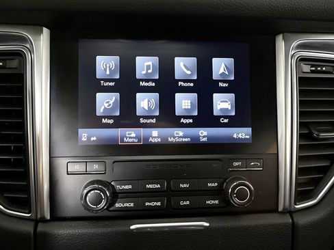 Used 2017 Porsche Macan S image 31