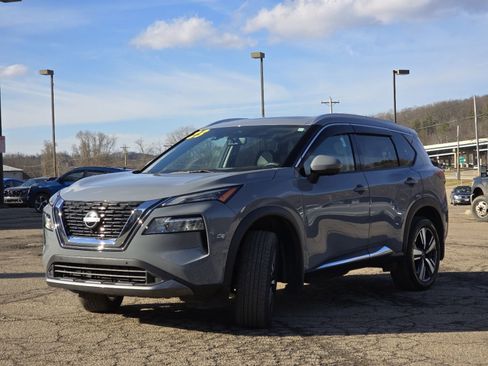 Used 2023 Nissan Rogue SL w/ SL Premium Package image 11