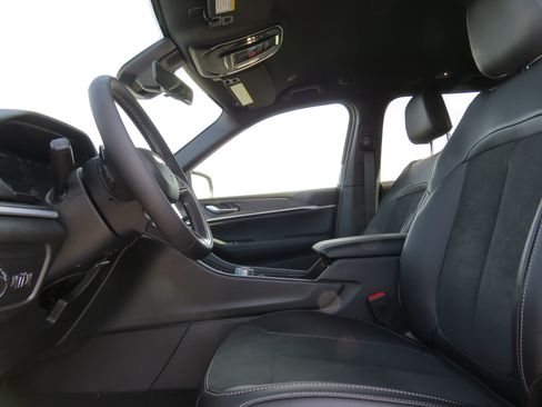 New 2026 Jeep Grand Cherokee Altitude RWD image 15