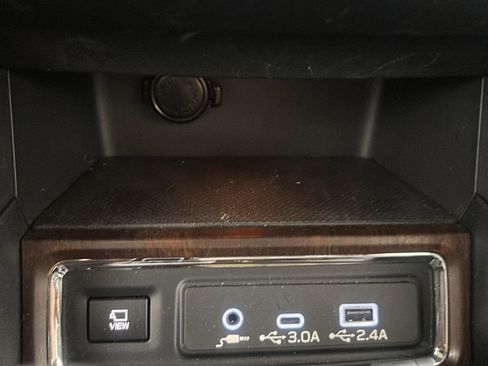 Used 2025 Subaru Ascent Touring AWD/4WD image 15