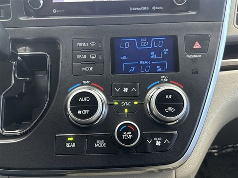 Used 2018 Toyota Sienna XLE w/ XLE Navigation Package image 25