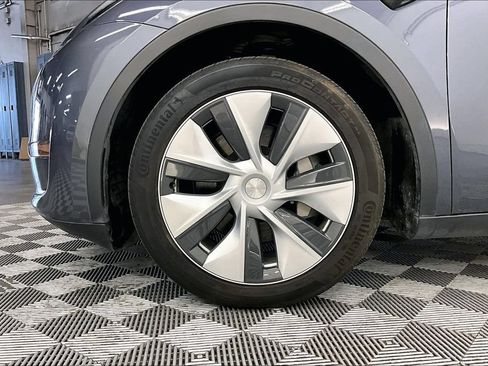 Used 2023 Tesla Model Y Long Range AWD/4WD image 8