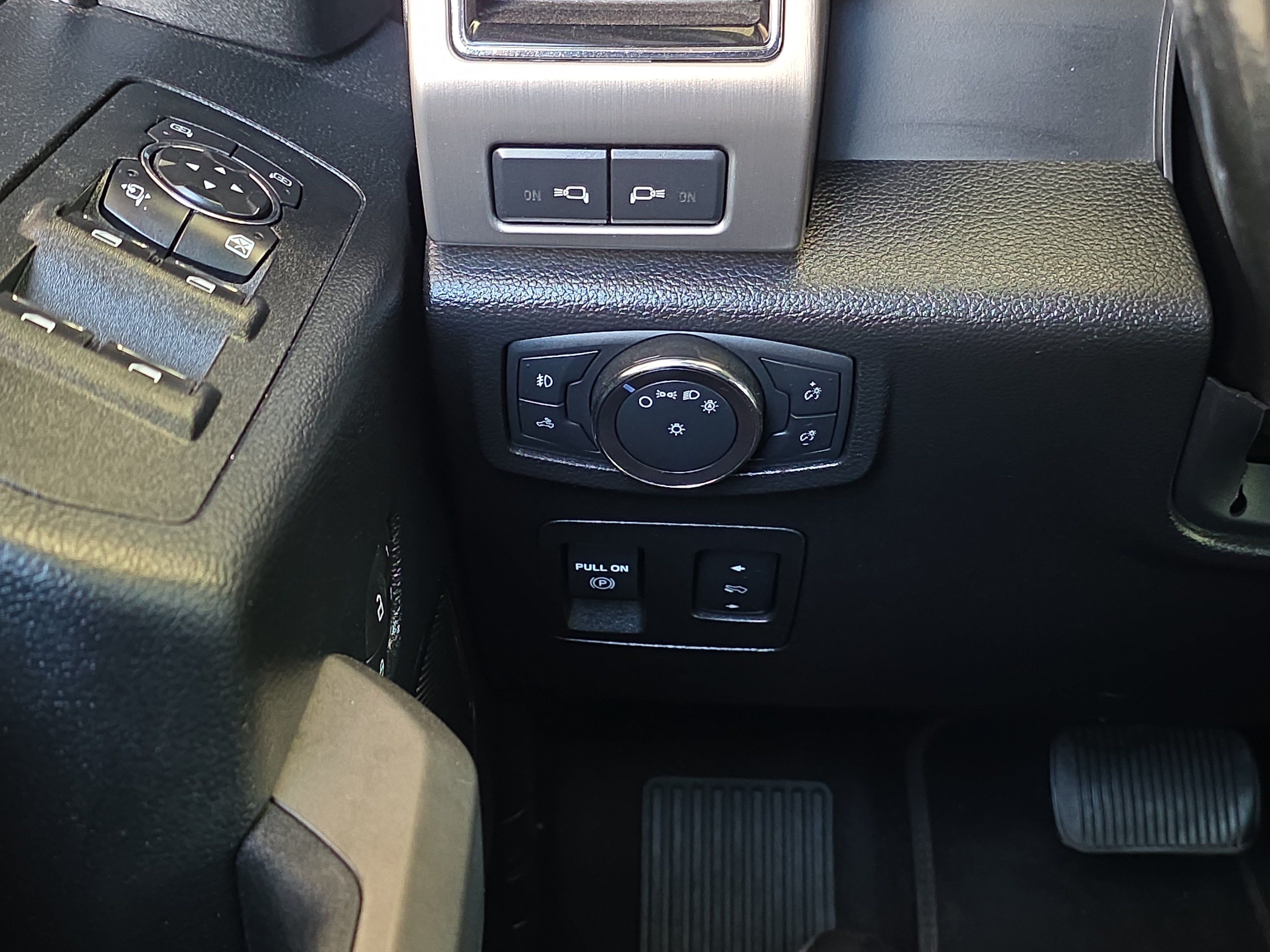 Used 2019 Ford F150 Platinum w/ Equipment Group 701A Luxury AWD/4WD image 27