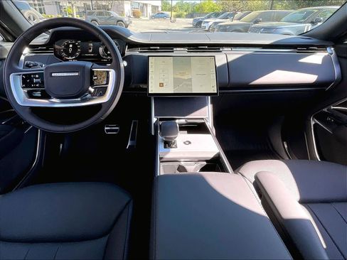 New 2026 Land Rover Range Rover SE image 7