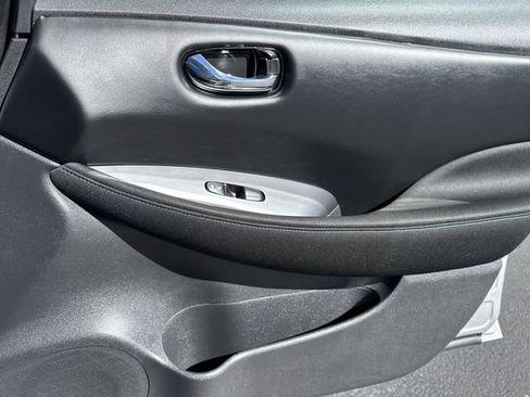Certified 2024 Nissan Leaf S image 22