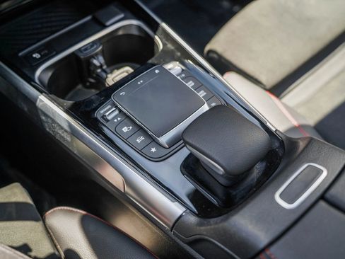 Used 2023 Mercedes-Benz EQB 250+ image 24