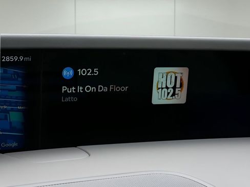 Used 2025 Lincoln Nautilus Reserve AWD/4WD image 21