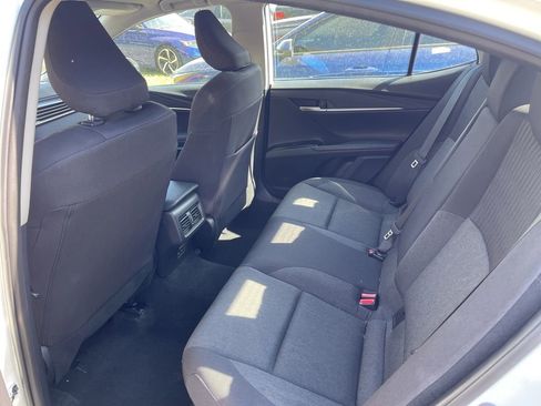 Used 2025 Toyota Camry LE image 8
