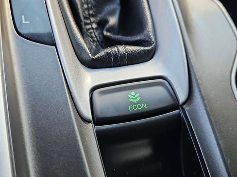 Used 2019 Honda Accord EX image 25