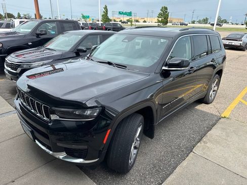 Used 2021 Jeep Grand Cherokee L Limited w/ Luxury Tech Group II AWD/4WD image 8