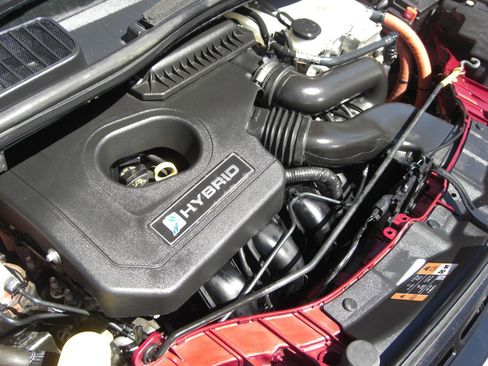 Used 2015 Ford C-MAX SEL image 22