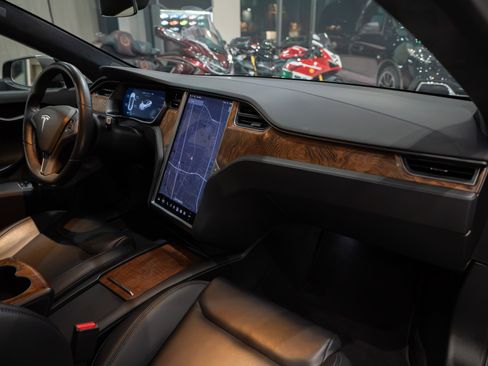 Used 2021 Tesla Model S Long Range Plus AWD/4WD image 29