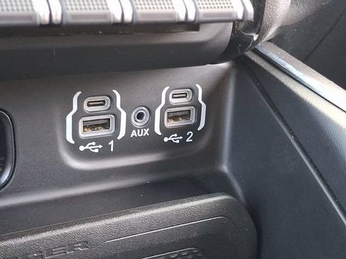 Used 2023 RAM 1500 Laramie AWD/4WD image 25