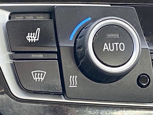 Used 2018 BMW 320i xDrive Sedan image 19