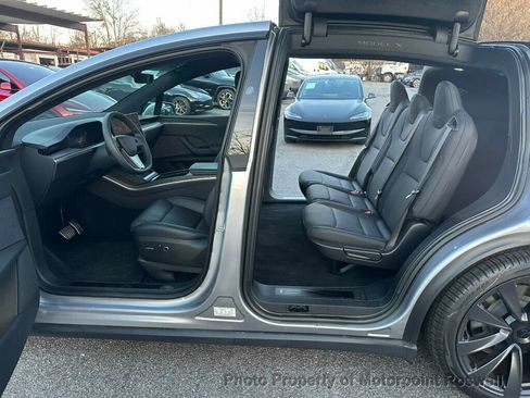 Used 2025 Tesla Model X AWD/4WD image 8