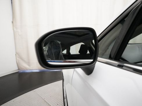 Used 2020 Ford Fusion SE image 24