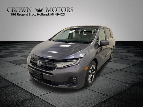 Certified 2025 Honda Odyssey EX-L image 3