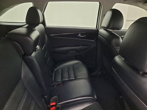 Used 2020 Kia Sorento EX FWD image 19