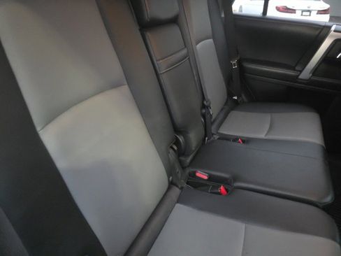 Used 2016 Toyota 4Runner SR5 Premium image 12