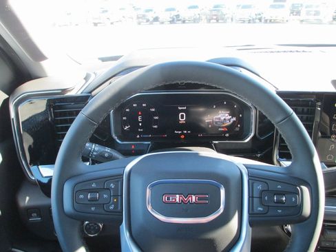 New 2026 GMC Sierra 2500 SLT image 17