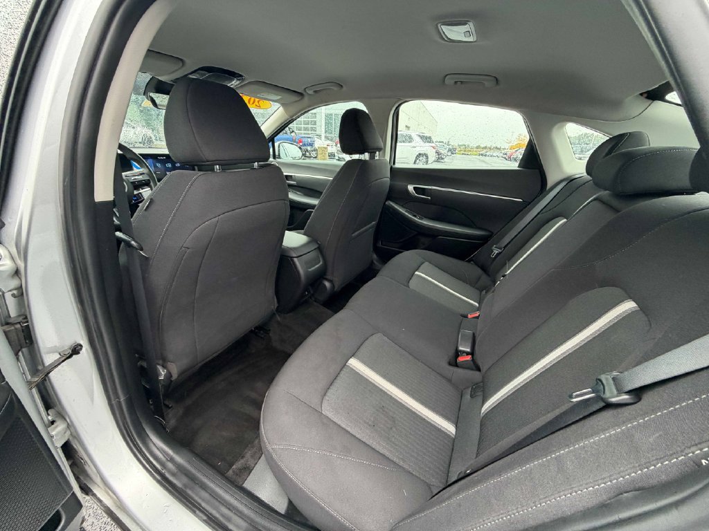 Used 2025 Hyundai Sonata SEL FWD image 19