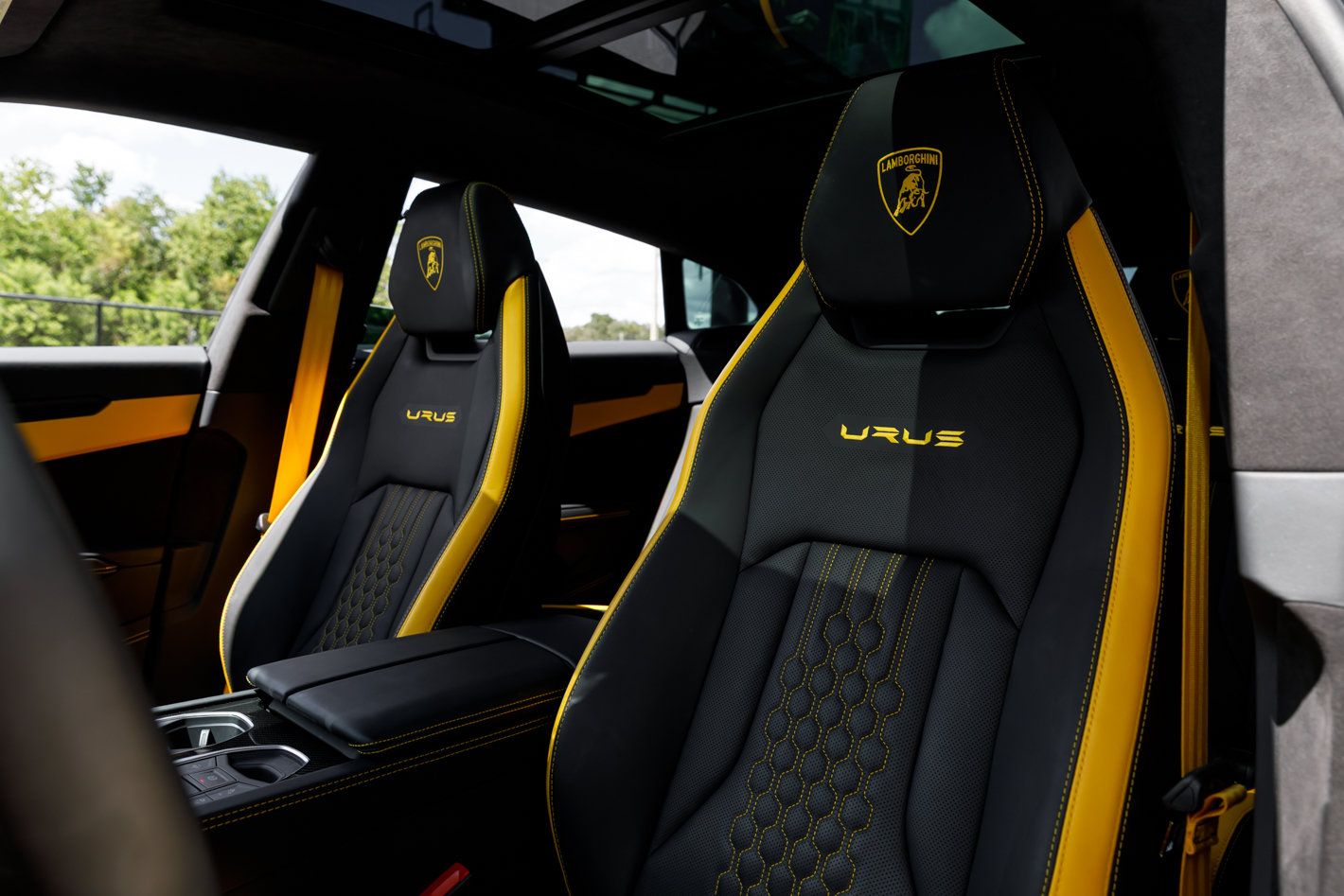 Used 2024 Lamborghini Urus S AWD/4WD image 30