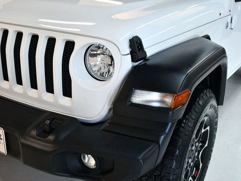 Used 2021 Jeep Wrangler Sport w/ Sun And Sound Package image 12