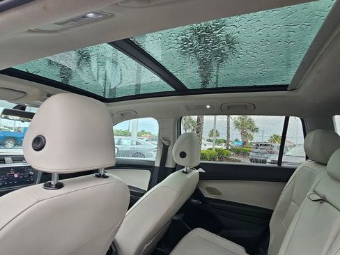 Used 2019 Volkswagen Tiguan SE w/ Panoramic Sunroof Package FWD image 13