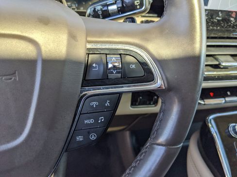 Used 2022 Lincoln Navigator Reserve image 30