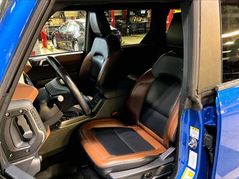 Used 2024 Ford Bronco Outer Banks image 10