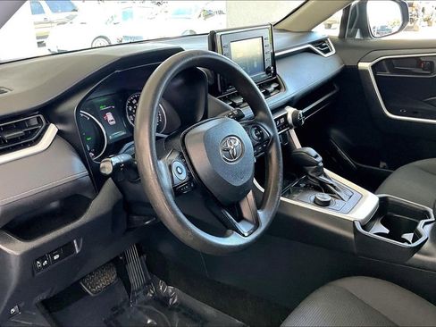 Used 2020 Toyota RAV4 LE w/ All Weather Liner Package image 17