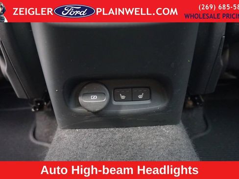 Used 2022 Volvo XC40 P8 Recharge Plus AWD/4WD image 13