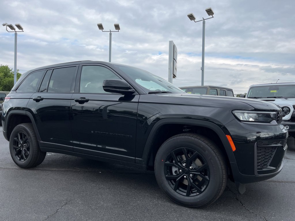 New 2026 Jeep Grand Cherokee Altitude AWD/4WD image 43