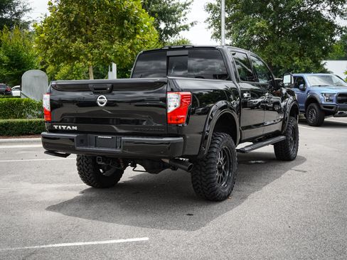 Used 2021 Nissan Titan SV w/ SV Convenience Package AWD/4WD image 10