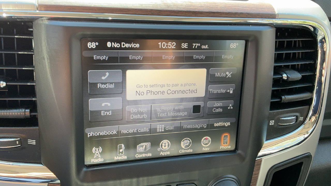 Used 2017 RAM 3500 Laramie w/ Convenience Group AWD/4WD image 10