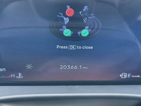 Certified 2025 Lincoln Aviator Reserve RWD image 12