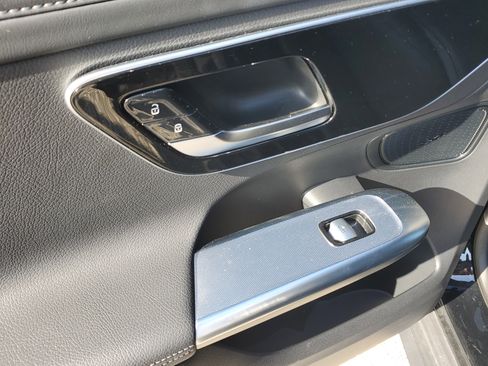 Used 2024 Mercedes-Benz GLC 300 w/ Winter Package image 14