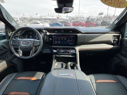 Used 2024 GMC Sierra 2500 AT4 w/ AT4 Premium Plus Package AWD/4WD image 25