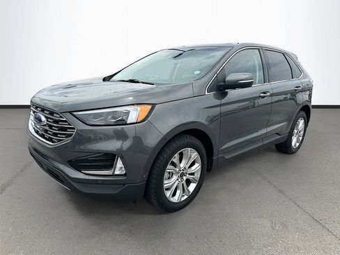 Used 2020 Ford Edge Titanium w/ Equipment Group 301A AWD/4WD image 3