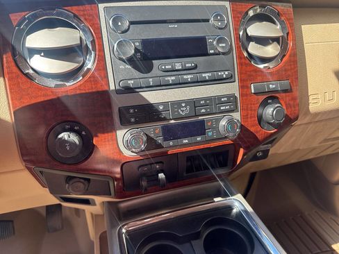 Used 2012 Ford F250 King Ranch w/ King Ranch w/Chrome Pkg image 22